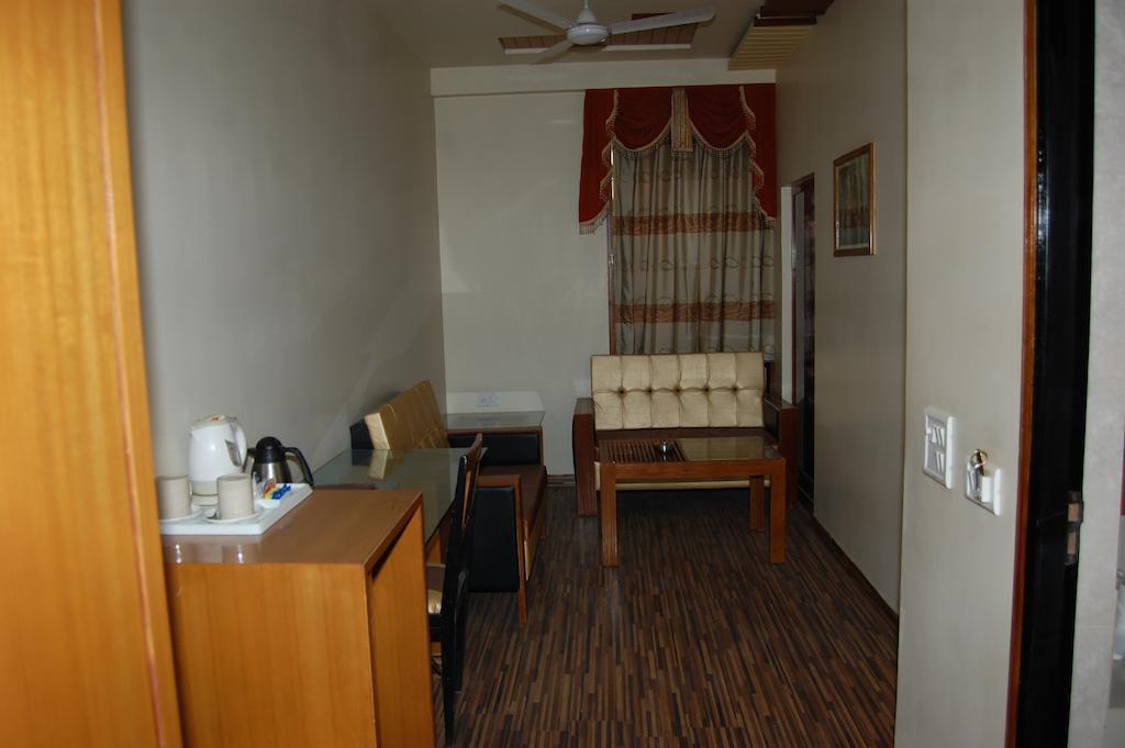 Metro Palace Hotel Bikaner Exterior foto